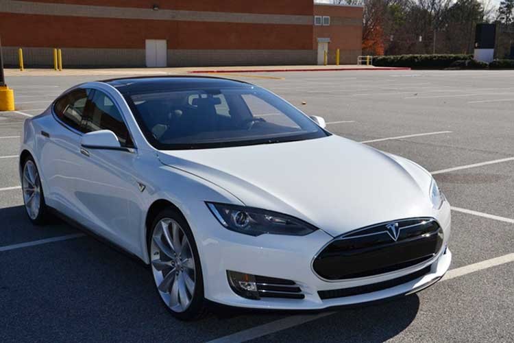 Oto dien Tesla Model S ve Viet Nam gia gan 2 ty dong-Hinh-6